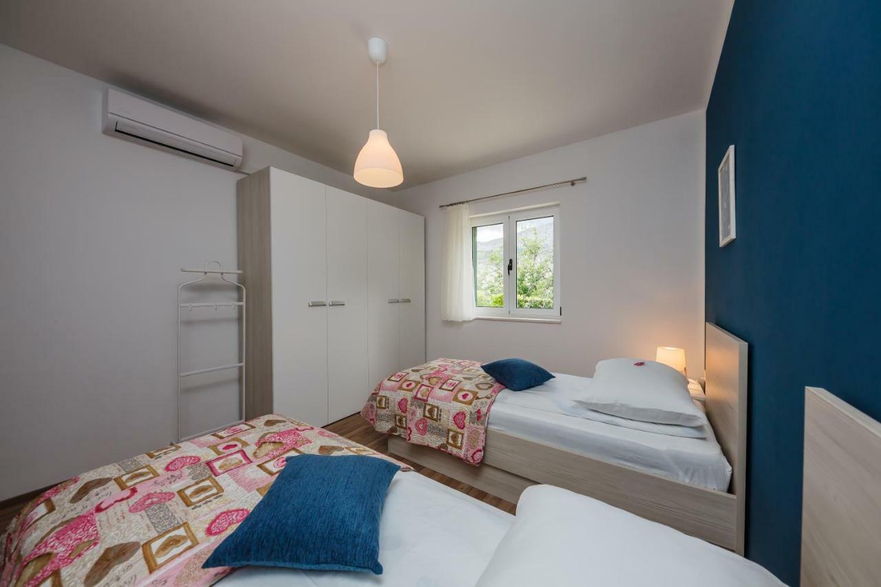 Holiday Home Cherry Tree Žrnovnica Extérieur photo